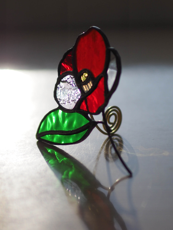 「　椿　C 」ステンドグラス・窓辺にちょこんとシリーズ 3枚目の画像