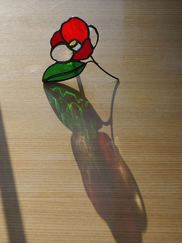 「　椿　C 」ステンドグラス・窓辺にちょこんとシリーズ 4枚目の画像