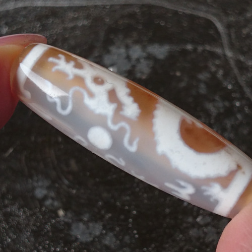 貴重 双頭龍手彫彫刻 龍眼神の眼 チベット産サードアイチャクラ瑪瑙 法器天珠置物 貴重 双頭龍手彫彫刻 龍眼神の眼 チベット産サードアイチャクラ瑪瑙 法