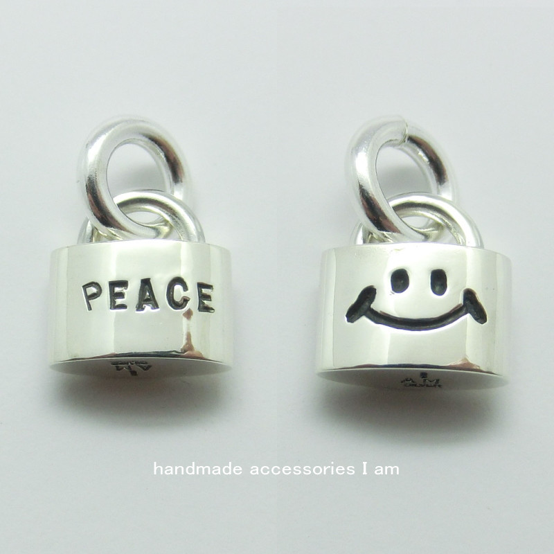 受注生産商品　PEACE　スマイル　南京錠ペンダント　シルバー925　 IP0667p
