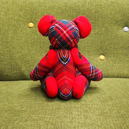 ぬいぐるみ 赤と青のチェック柄 ぬいぐるみ 赤と青のチェック柄