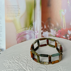 ピンクフォッシルコーラルのピアス ピアス（フック・チェーン