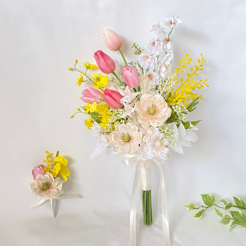オーダーメイド】チューリップとミモザ のガーデン クラッチブーケ