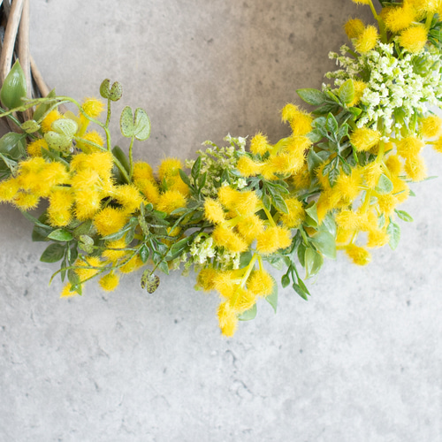 ミモザのハーフリース18㎝ リース アトリエ咲 通販 18861487｜Creema