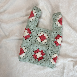 デニムリメイク*長財布*お財布バッグ*ハンドメイド*お花モチーフグラニースクエア デニムリメイク*長財布*お財布バッグ*ハンドメイド*お花モチーフ