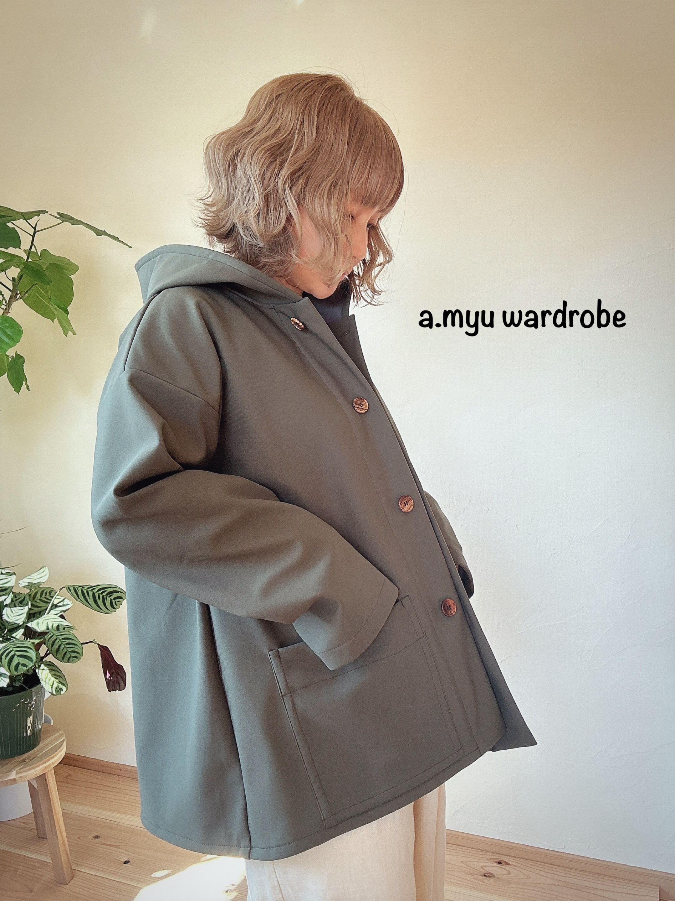 a.myu ソフトシェル素材カーキオーバーサイズコート