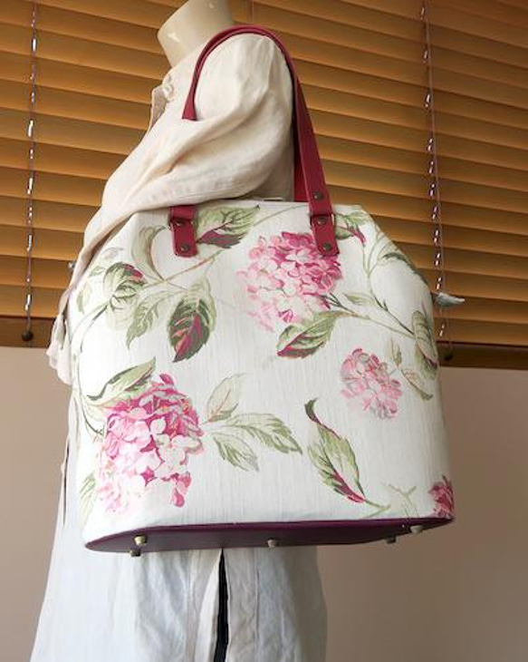 creema限定、イギリス輸入布 ,紫陽花のボストンバッグ１点物 8枚目の画像
