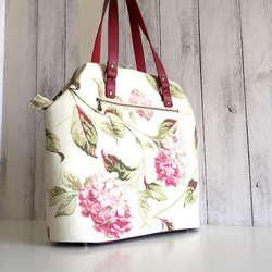 creema限定、イギリス輸入布 ,紫陽花のボストンバッグ１点物 3枚目の画像