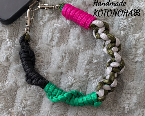 ♡ ハンドメイド オーダーメイド♡ パラコードストラップ スマホストラップ ♡ ハンドメイド オーダーメイド♡ パラコードストラップ スマホ