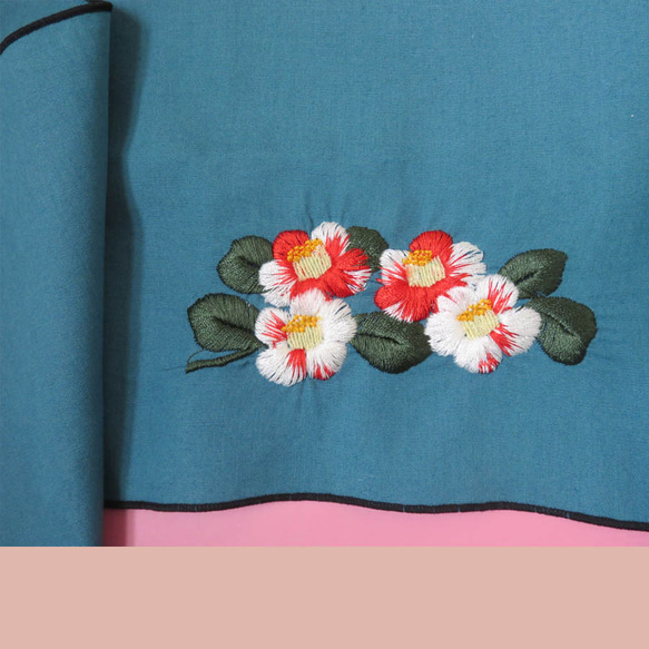 半衿・襟足ワンポイント＋上前ワンポイント・椿の刺繍（木綿ターコイズ） 6枚目の画像