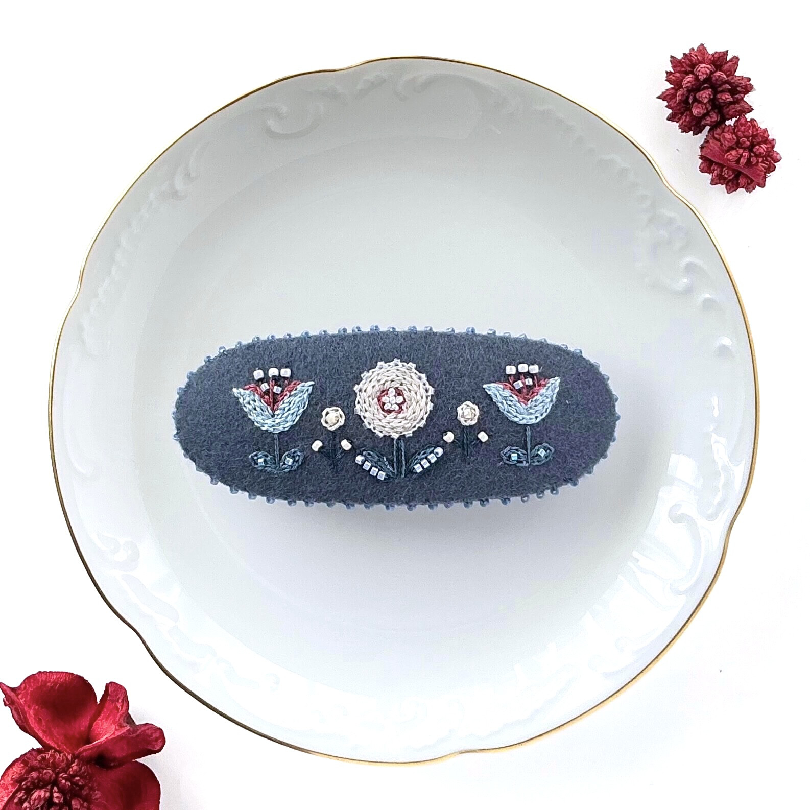 北欧＊お花の刺繍バレッタ No.376