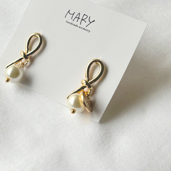 パール ゴールド 結び目 ピアス イヤリング アクセサリー 入園式 卒園