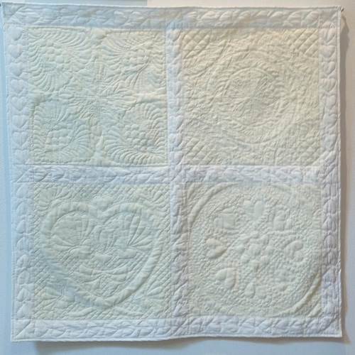 ☆ホワイトキルトタペストリー・カバー(約90cm×90cm) タペストリー