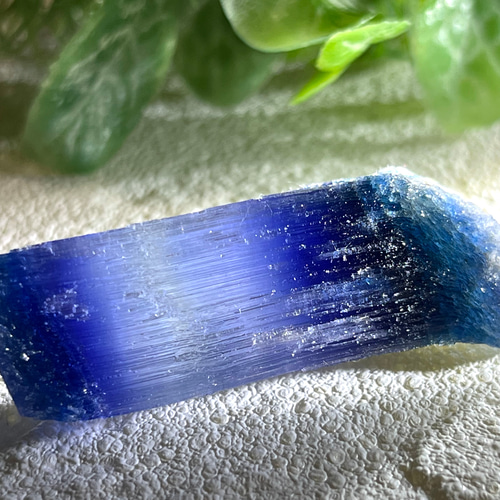 古代の海からの贈り物✨ フランス産 ブルー ハライト 岩塩 原石