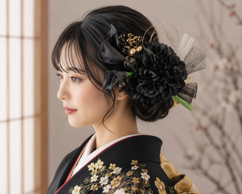漆黒＿＿黒ダリアとカラーリリーの髪飾り チュール 卒業式 成人式 結婚
