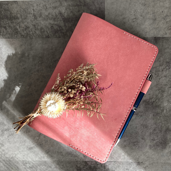 美しいバラ柄MAHIYA★レザーノートブックカバーA4Dahlia Rose Amazon.co.jp: ブックカバー かわいい もも PUレザー ノート
