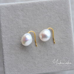 【美照】ぷっくり可愛い＊天然ホワイトパールピアス＊バロック　11-12ｍｍ　固定フックタイプ　HP046 4枚目の画像
