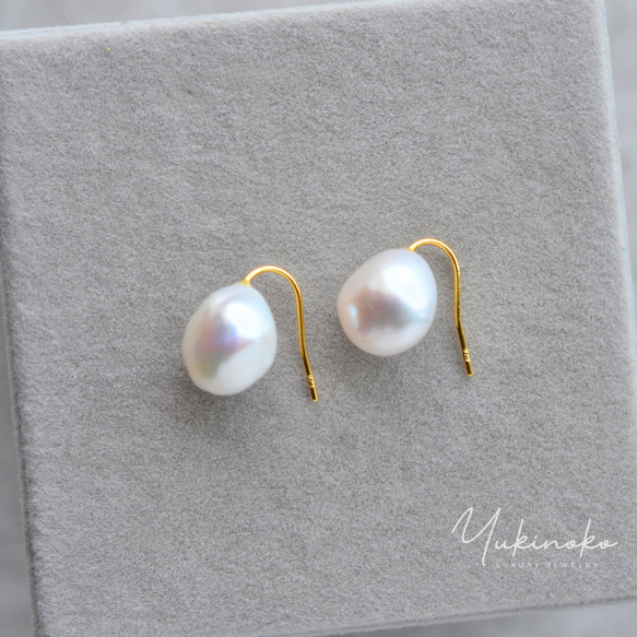 【美照】ぷっくり可愛い＊天然ホワイトパールピアス＊バロック　11-12ｍｍ　固定フックタイプ　HP046 4枚目の画像