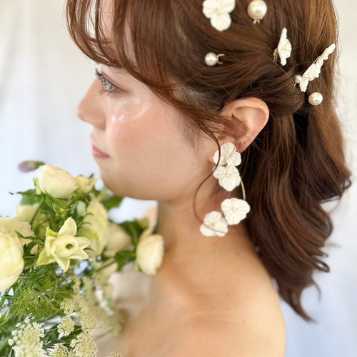 人気】ホワイトフラワー 大ぶりピアス ブライダルアクセサリー 結婚式