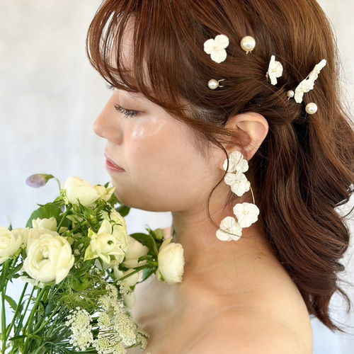 人気】ホワイトフラワー 大ぶりピアス ブライダルアクセサリー 結婚式