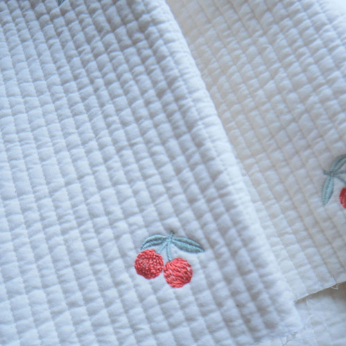 さくらんぼ 刺繍 生地 コットン 入園グッズ 女の子 ハンドメイド ヌビ
