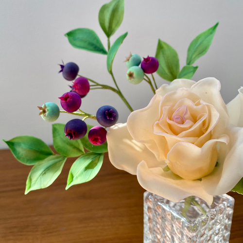 ロココ調薔薇✨粘土花✨陶器風✨クレイフラワー✨ハンドメイド クレイ