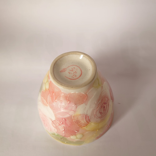 Creema2025陶器市 お湯呑 デフォルメされたピンクの薔薇が綺麗なうつわ