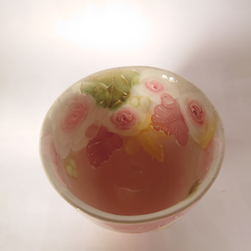 Creema2025陶器市 お湯呑 デフォルメされたピンクの薔薇が綺麗なうつわ