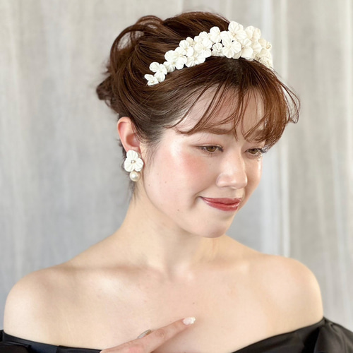 白花フラワーヘッドドレス ヘッドアクセサリー 花嫁ヘア ナチュラル