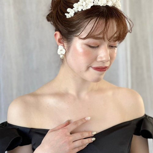 速達発送 白 ヘッドドレス ヘアアクセサリー お花 成人式 結婚式 髪飾り 結婚式 成人式 ヘッドドレス 白薔薇 羽 パール ヘア