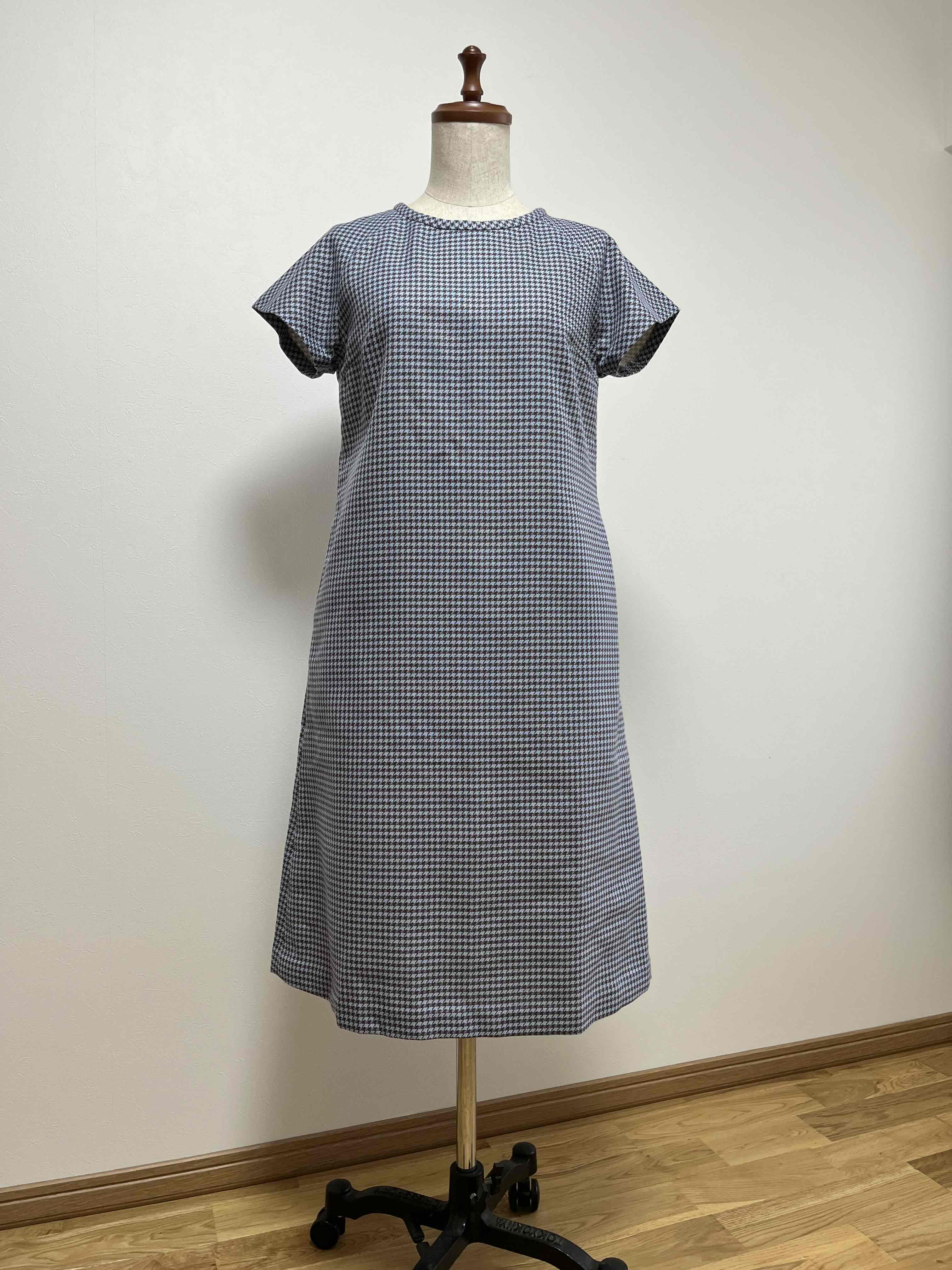 【Hutte】レトロな千鳥格子柄　半袖 ワンピース　綿100% 　裏地なし