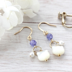 14kgf 猫とベビーパールとタンザナイトのピアス／イヤリング(白蝶貝) ☆Tanzanite☆ 5枚目の画像