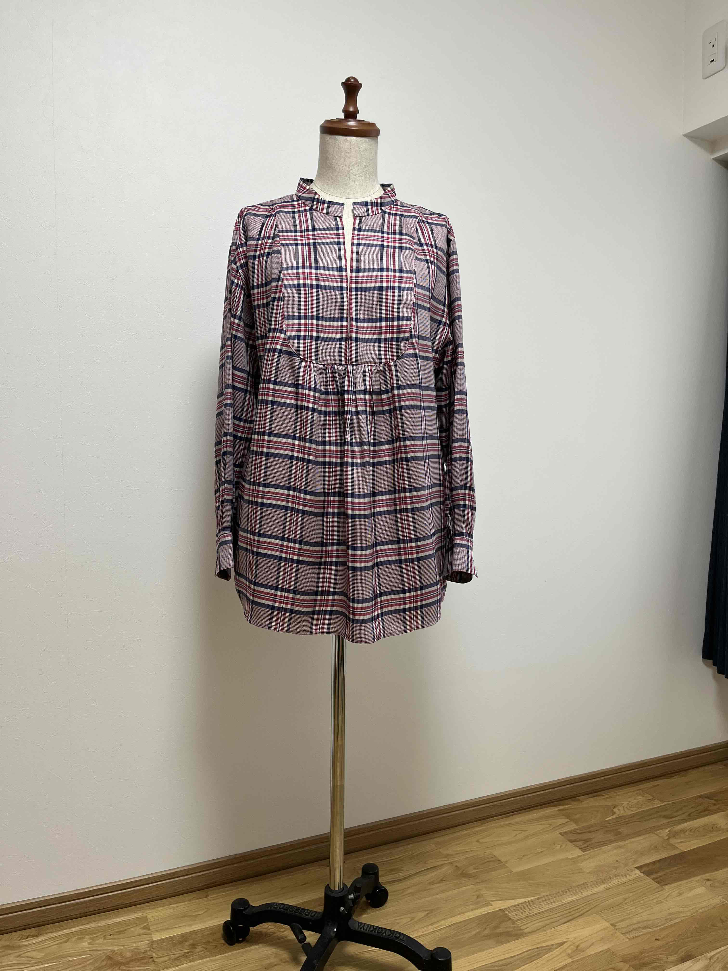 【Hutte】スキッパーブラウス　サイズゆったり　英国調 チェック柄