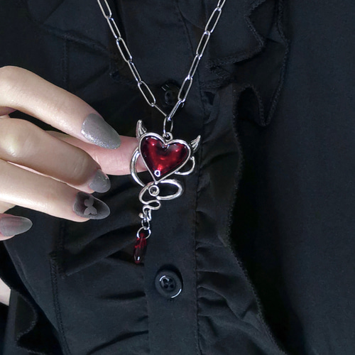 Vampire's Kiss ネックレス / ゴシック 地雷系 病みかわいい シルバー