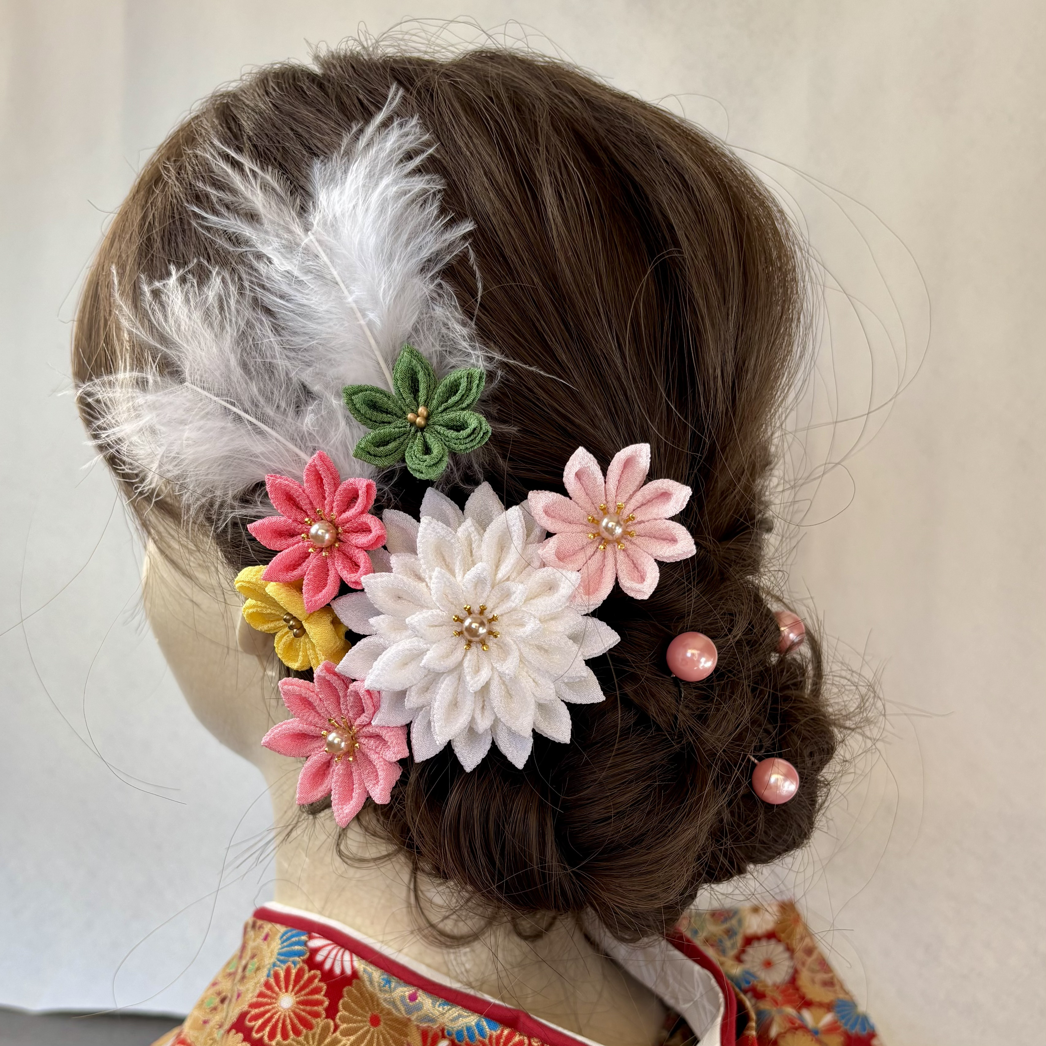 【麗】〈白妙の羽の髪飾り・彩〉⭐︎OPで華やかさup！ドレスにも！ つまみ細工 成人式髪飾り 卒業式 謝恩会 着物 白
