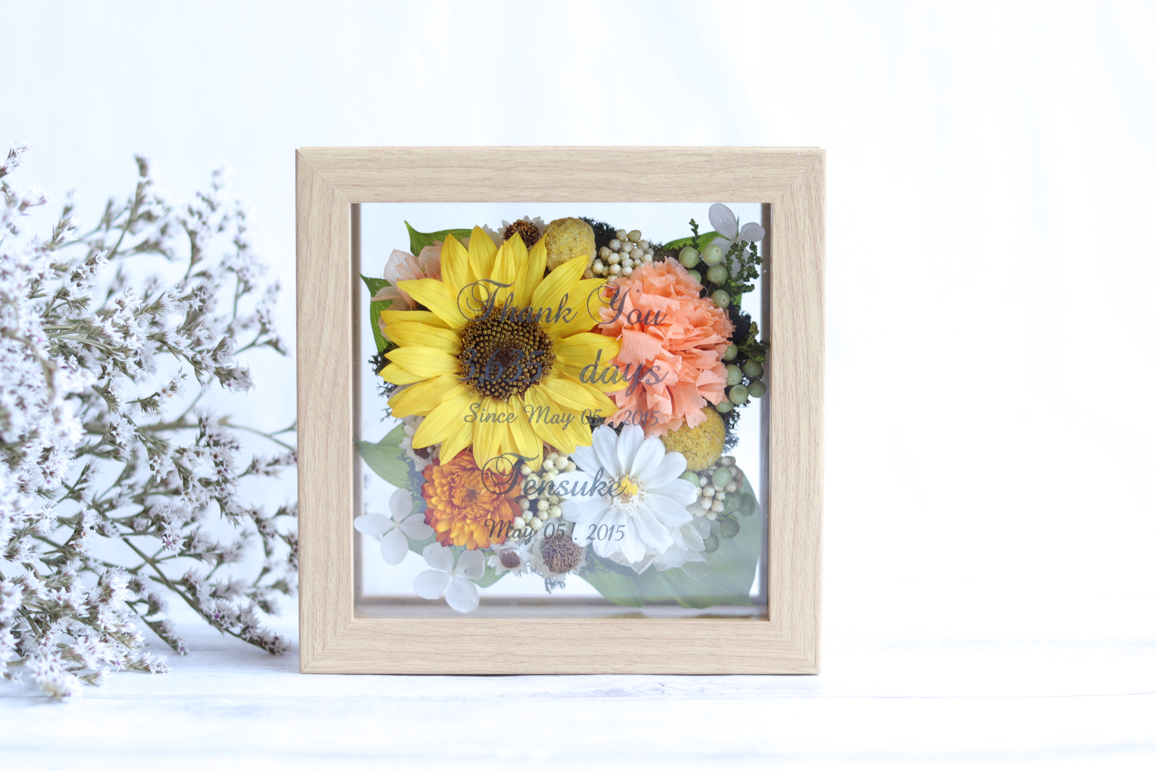【子育て感謝状に♪選べるメッセージ】向日葵(ひまわり)ブーケの木製ガラスフレーム＊プリザーブドフラワー