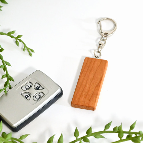 シンプルな木のキーホルダー キーホルダー Woodcraft kiki 通販