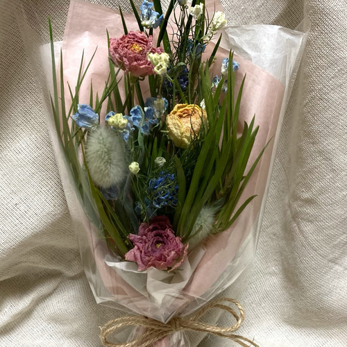 自家製ドライフラワー】春が旬の花材を使用したドライフラワーブーケ