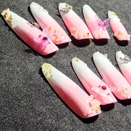 ネイルチップ：つけ爪：ロング：長め：蝶：ピンク ネイルチップ（つけ