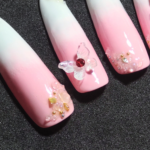 ネイルチップ：つけ爪：ロング：長め：蝶：ピンク ネイルチップ（つけ