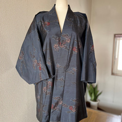 アッコー様♡大島紬　着物リメイク　作務衣　現品のみ　和のお洒落上絹素材 大島紬 着物リメイク作務衣 三色花柄 お洒落上着 やまと誂えお着物