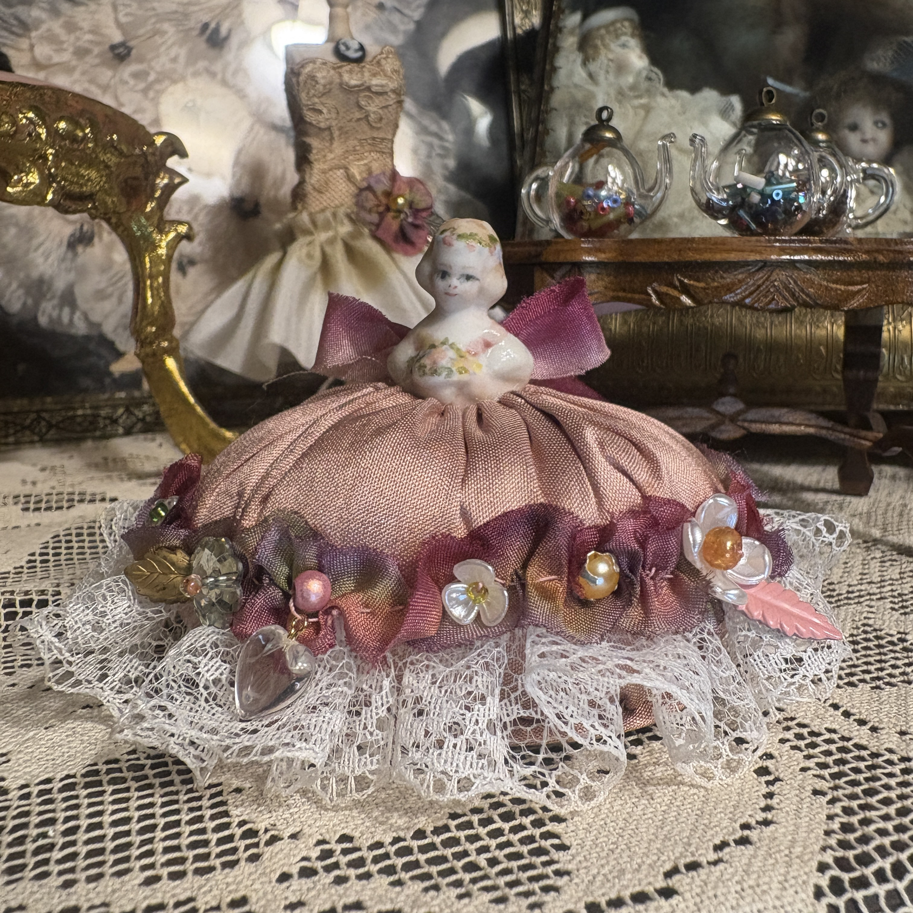 ミニミニハーフドールのピンクッション・ピンク