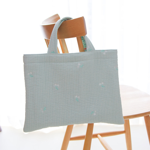 レッスンバッグ ミントグリーンさくらんぼ刺繍 入園入学