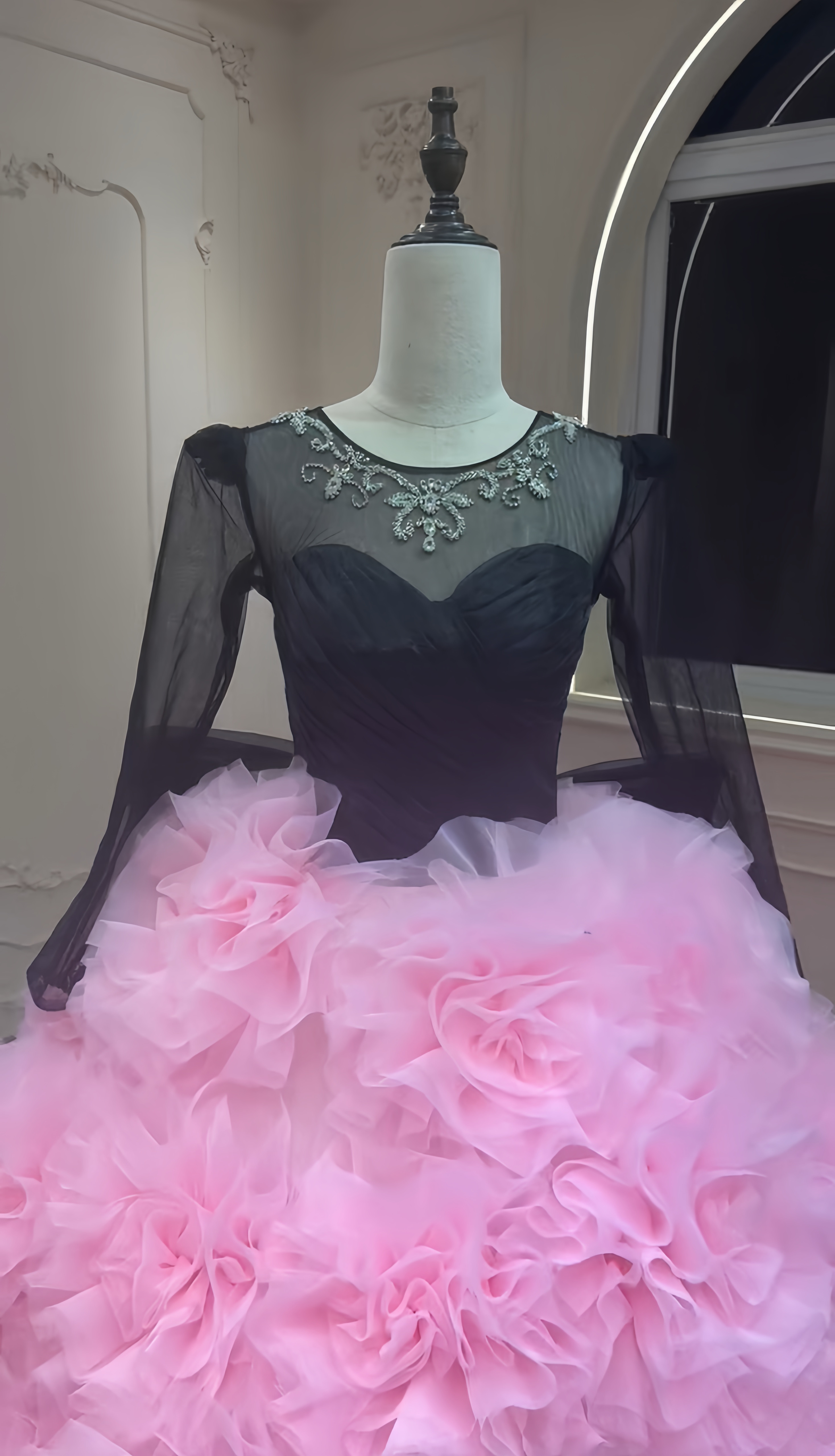 WEB限定！ピンク　ブラック　カラードレス　お色直し　多層チュール　背中みせ　バックリボン　上品パーディードレスエレガン