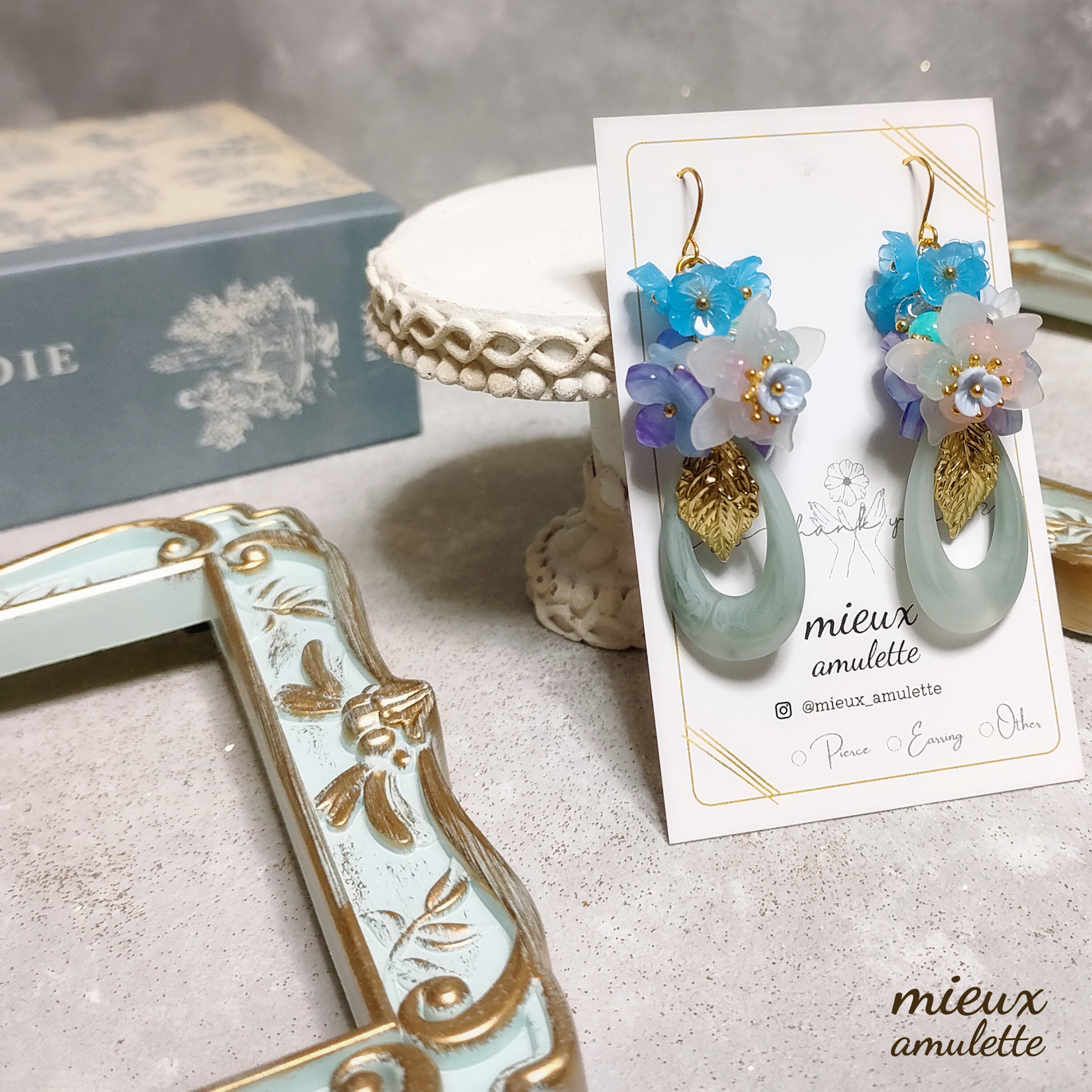 水色 花 青 ピアス イヤリング 1点物アクセサリー ウェディングアクセサリー 推し活 ハンドメイド 推しカラー