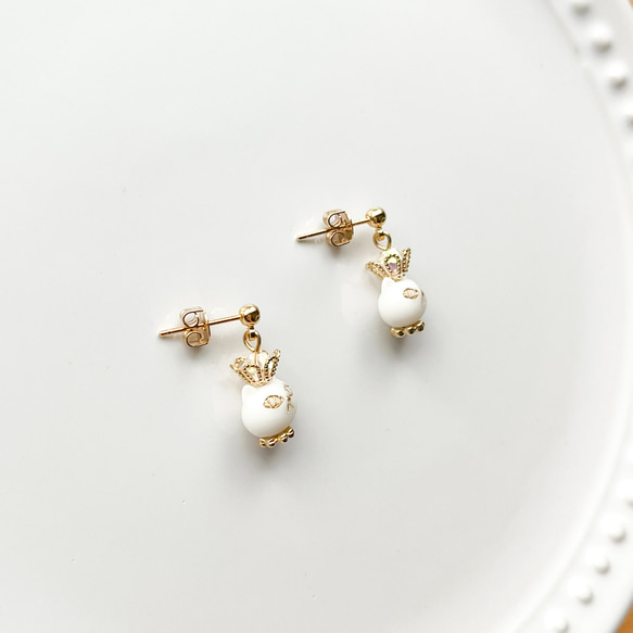 ねこ王国の女王(白)ピアス/イヤリング 3枚目の画像