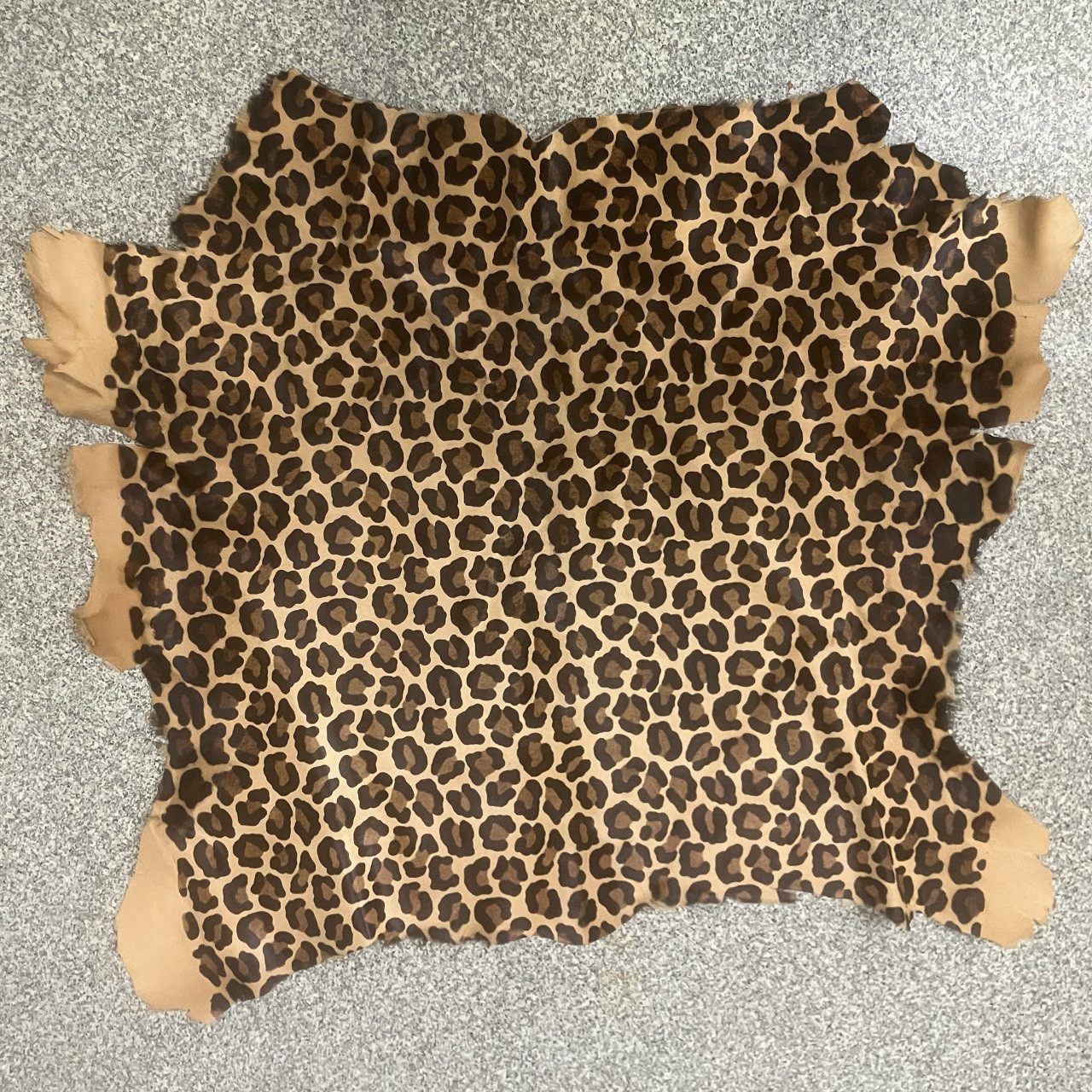 イタリア産 ハラコ レパード大 1枚 在庫処分特別価格