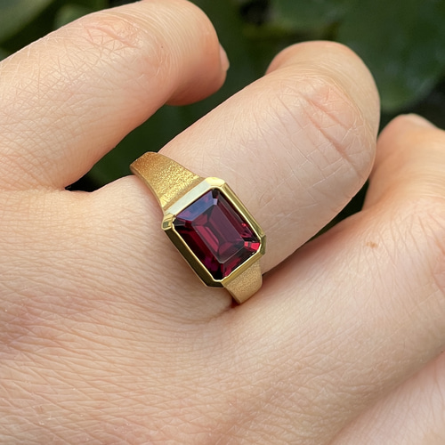 ガーネット 3.09ct ボリューミーなシグネットリング シルバーSV925