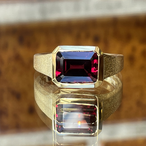 ガーネット 3.09ct ボリューミーなシグネットリング シルバーSV925