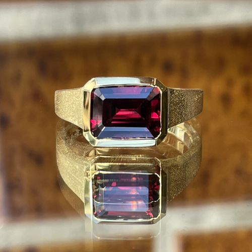 ガーネット 3.09ct ボリューミーなシグネットリング シルバーSV925